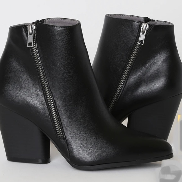 8 Women’s Seven Dials Black Vegan Leather Bootie - Picture 4 of 9